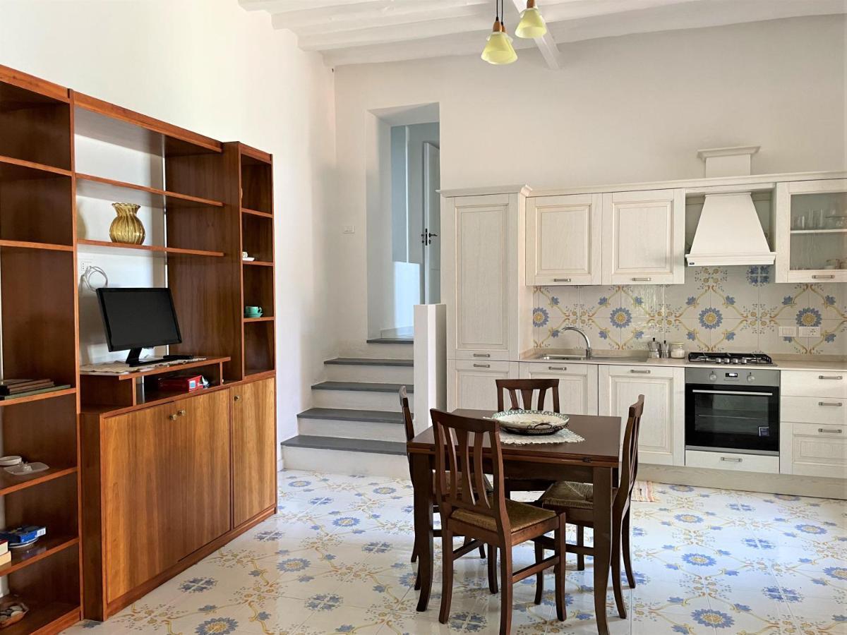 Casa Bouganville Pollara Екстер'єр фото