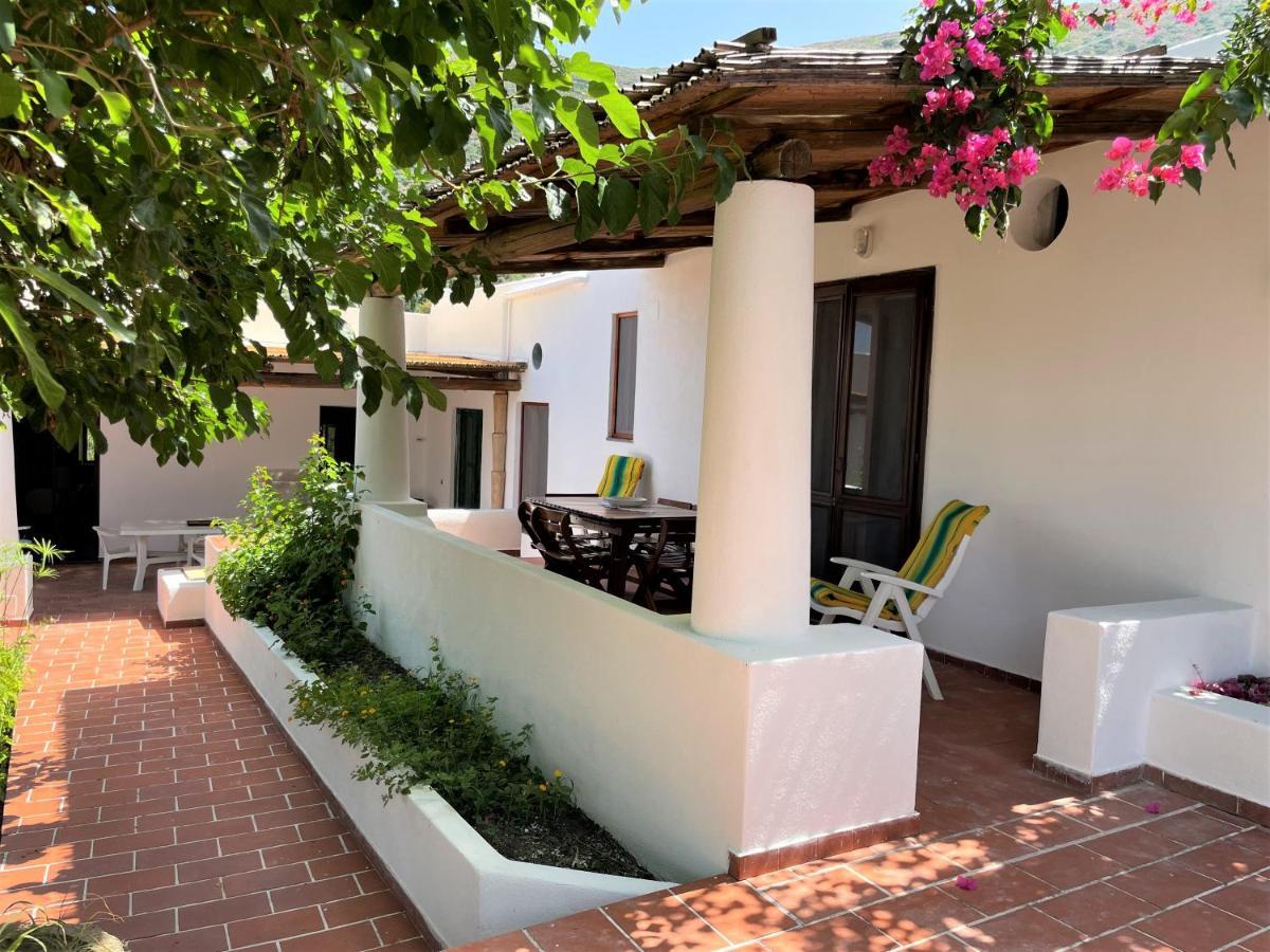 Casa Bouganville Pollara Екстер'єр фото