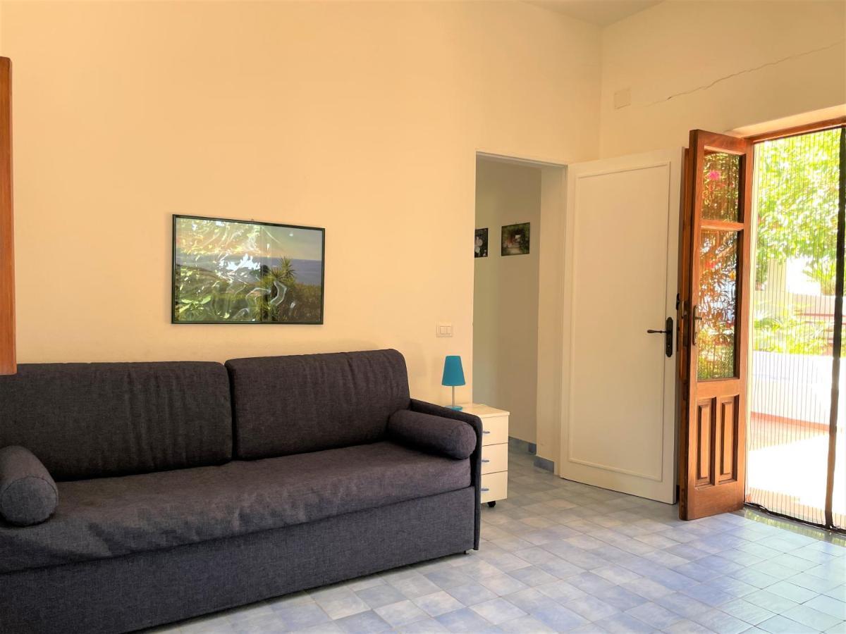 Casa Bouganville Pollara Екстер'єр фото