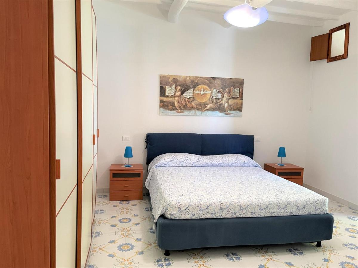 Casa Bouganville Pollara Екстер'єр фото