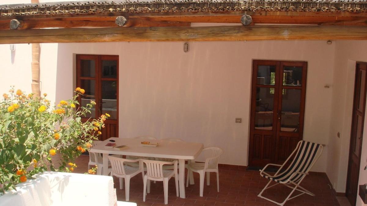 Casa Bouganville Pollara Екстер'єр фото